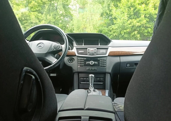 Mercedes-Benz Klasa E cena 42900 przebieg: 246100, rok produkcji 2010 z Białystok małe 121